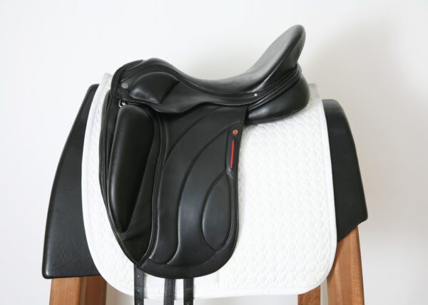 Albion Platinum Revelation Monoflap Dressage Saddle 17.5W SN: 92033