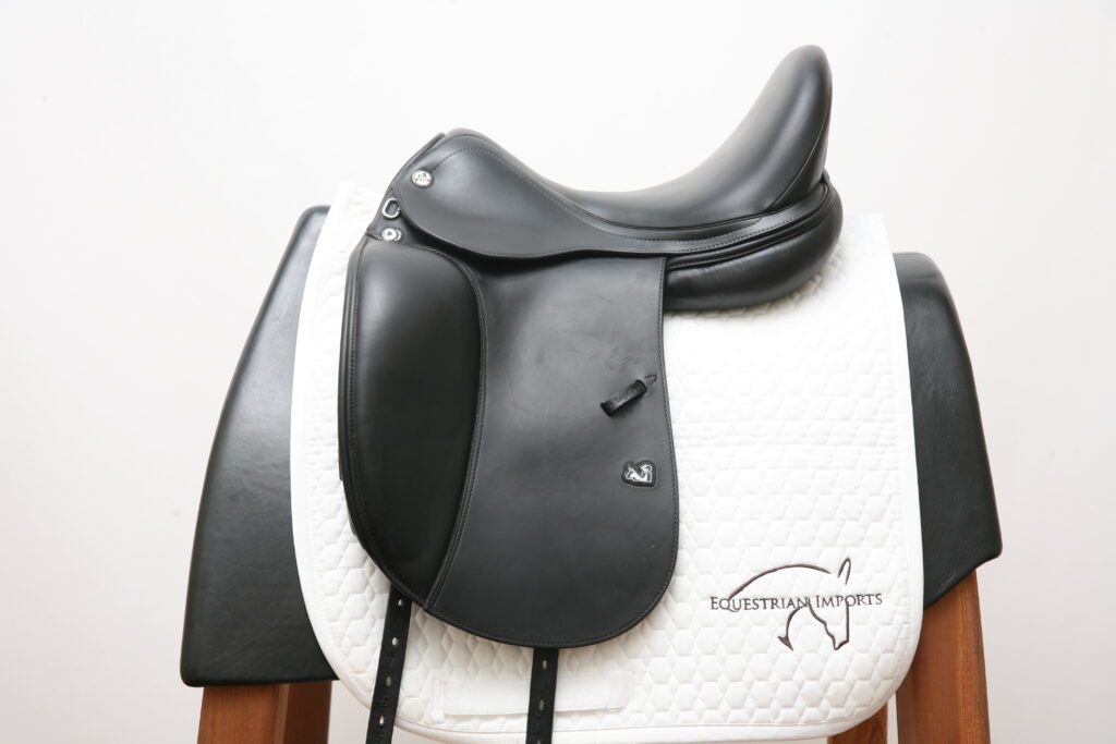 Used Prestige X-D2D 17M Dressage Saddle SN: 05130916