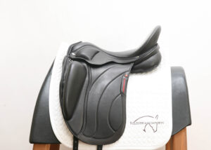 Albion Platinum Revelation R.L. Dressage Saddle SN: 117196 Inv: 5852