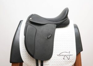 Black Country Eloquence 18MW Dressage Saddle SN 32278