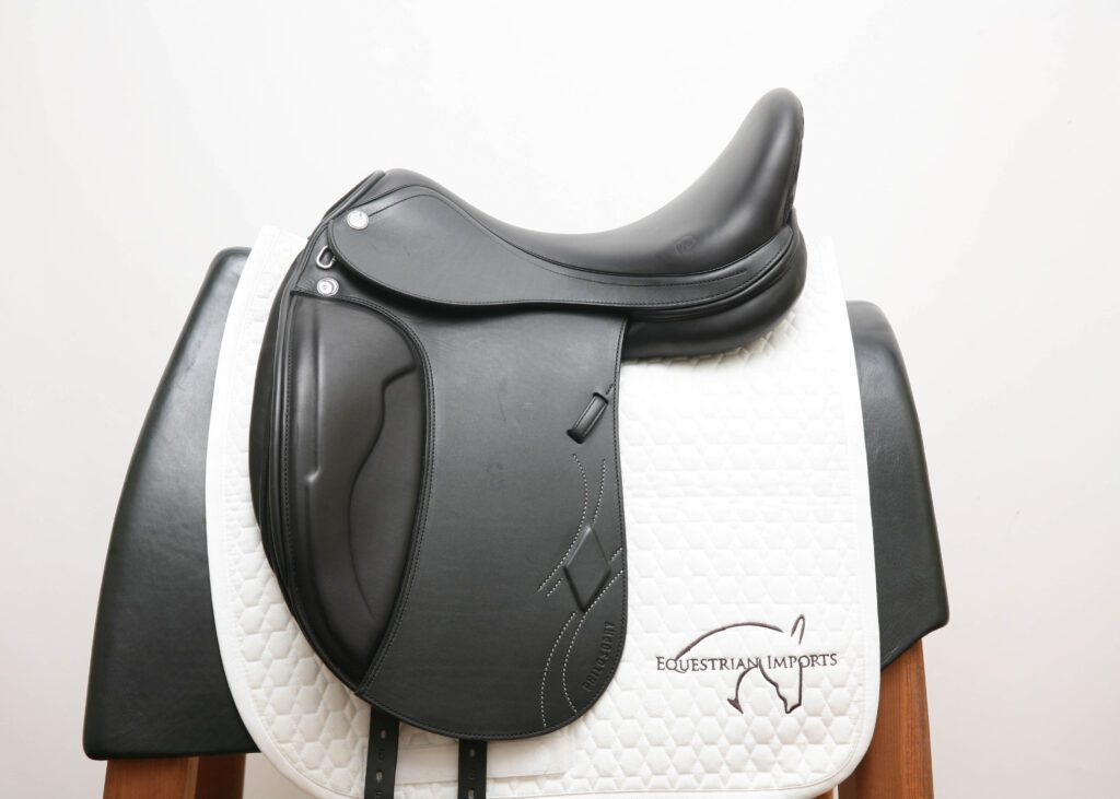 Prestige Philosophy Dressage Saddle 17 33 SN 06970121