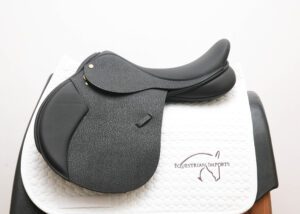 Black Country Ricochet 17.5W Jump Saddle SN: 35638