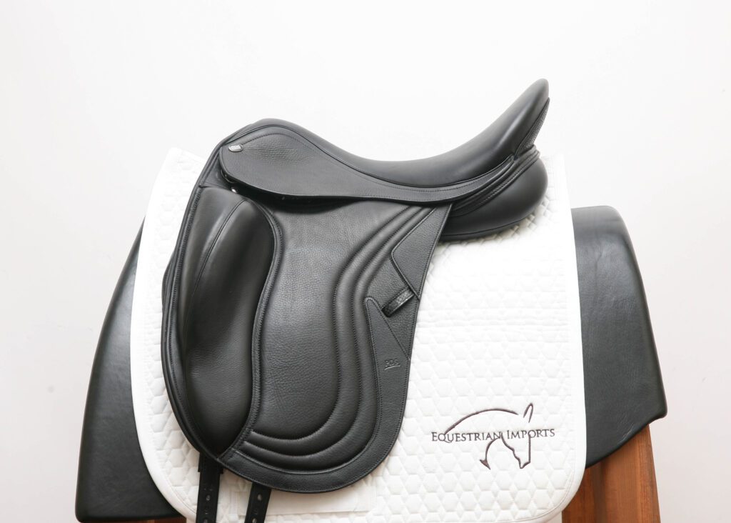 PDS Jaguar 17.5 Adj Dressage Saddle SN: 231200026