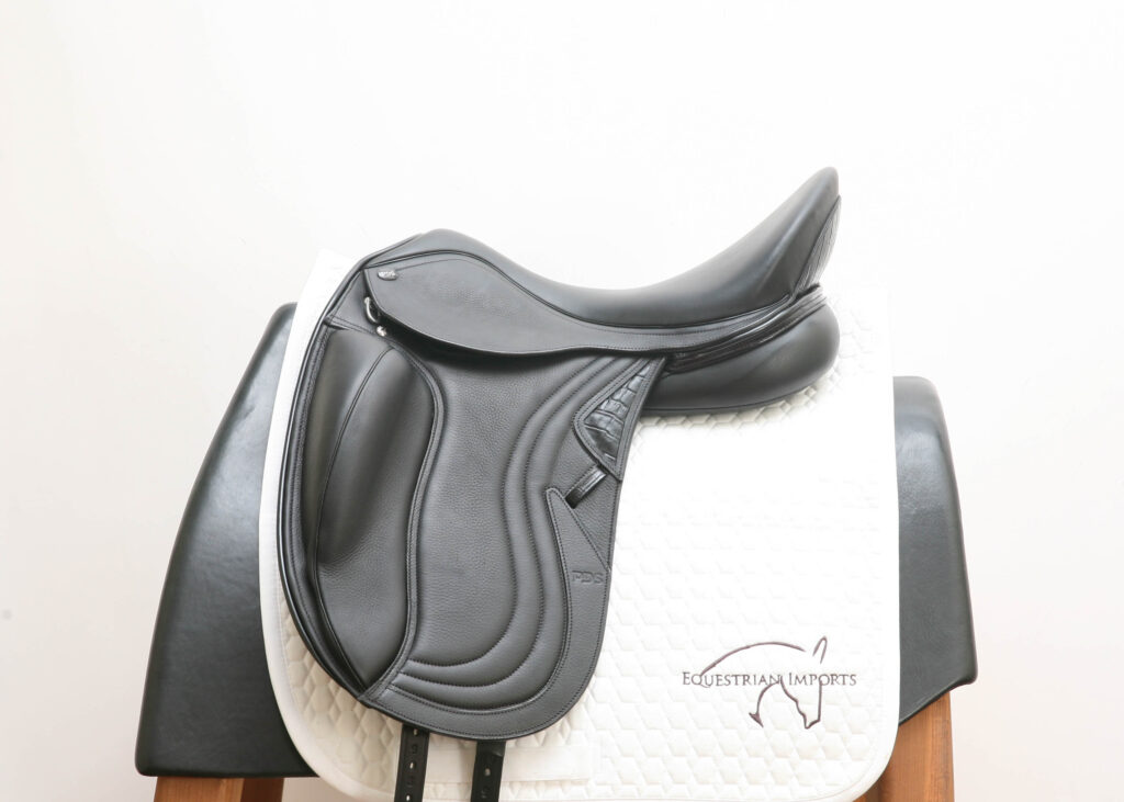 PDS Carl Hester Collection Brioso 18 Adj Dressage Saddle SN 250900101 Inv 7055