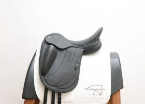 Albion Fabrento XU 17.5W Monoflap Dressage Saddle SN 200475 Inv 7073