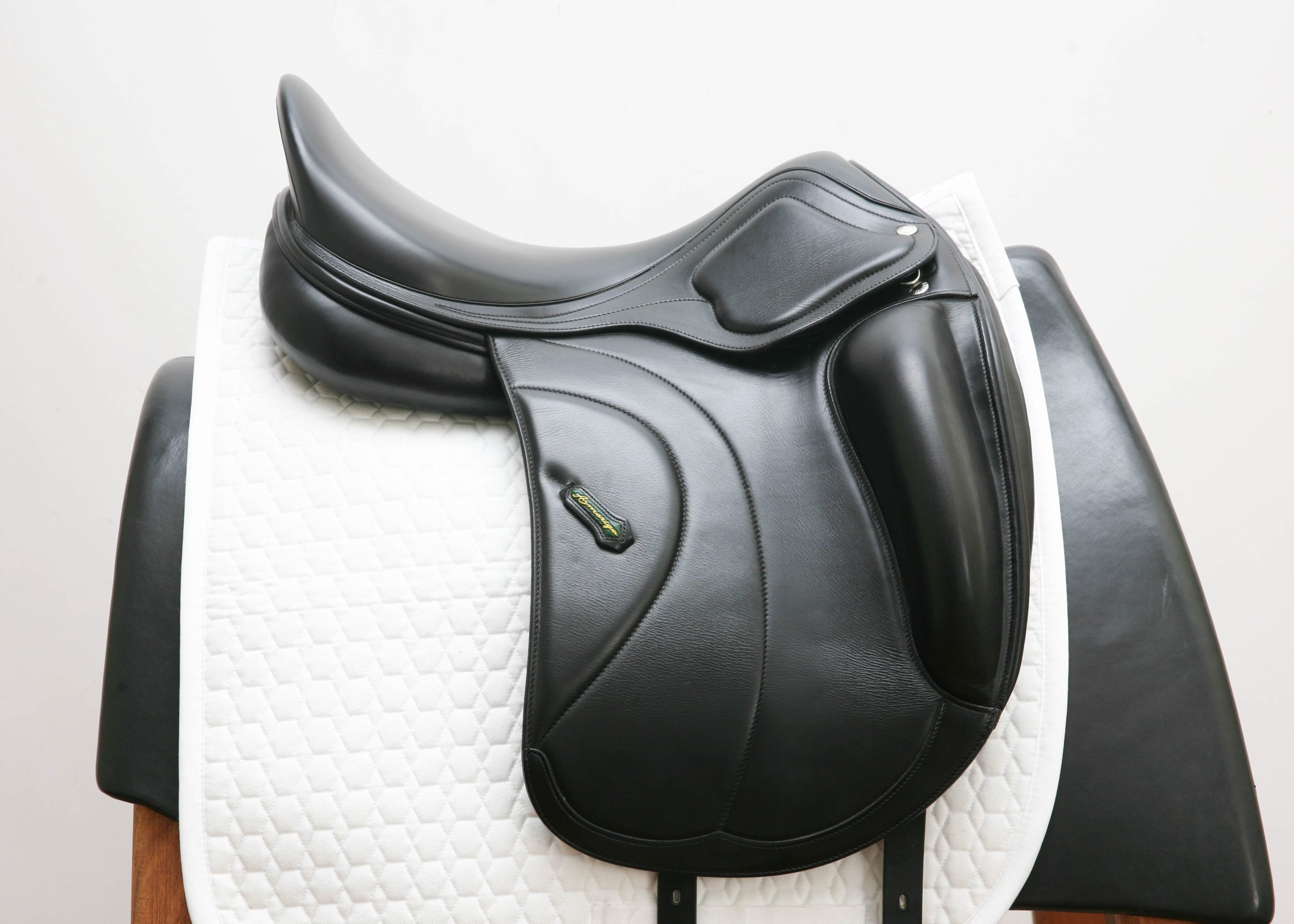 Used Amerigo Classic Siena Dressage 17.5MW Saddle #4105 - Image 4
